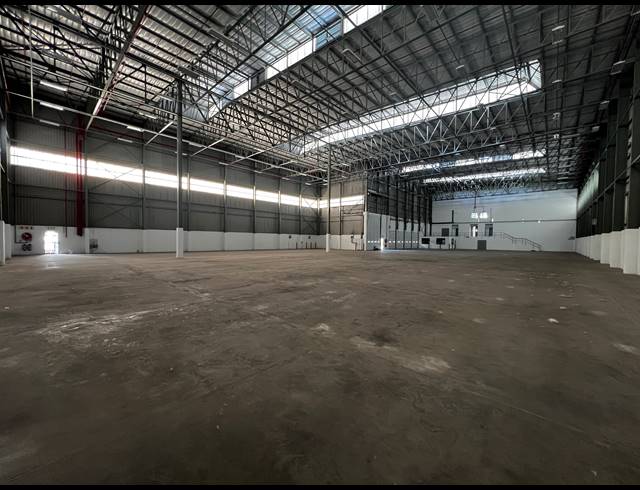 5,418M² WAREHOUSE TO LET IN AIRPORT INDUSTRIA